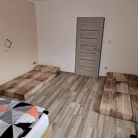 Apartment Moderni Klidny V Prirode, S Parkovanim. *