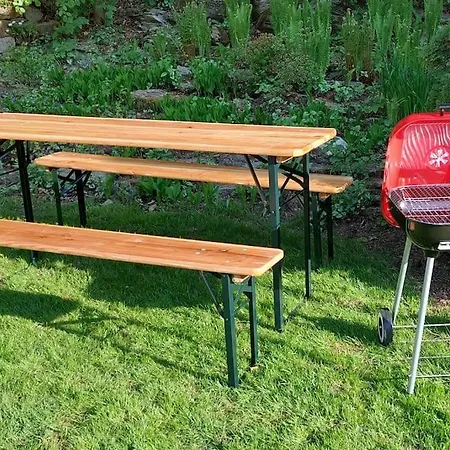 Moderni Klidny V Prirode, S Parkovanim. * Nove Mesto nad Metuji