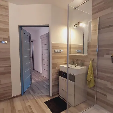 Apartment Moderni Klidny V Prirode, S Parkovanim. Nove Mesto nad Metuji